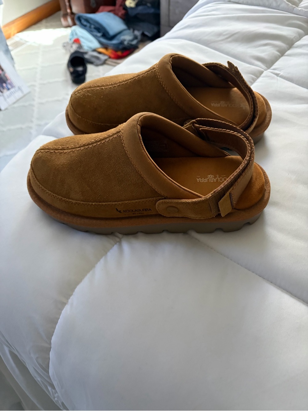 Koolaburra Women's Tan Suede Backstrap Sandals